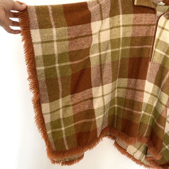 Vintage Chequered Plaid Brown Wool Poncho with Fringed Hem Union ILGWU Label - Picture 4 of 8